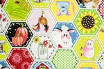 Lade das Bild in den Galerie-Viewer, Baumwollstoff Hexagon Bilder Quilting Treasures
