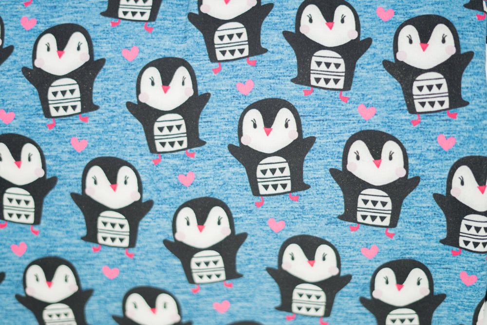 Softshell Pinguine auf blau