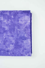 Lade das Bild in den Galerie-Viewer, Baumwollstoff Netzwerk marmoriert auf lila
